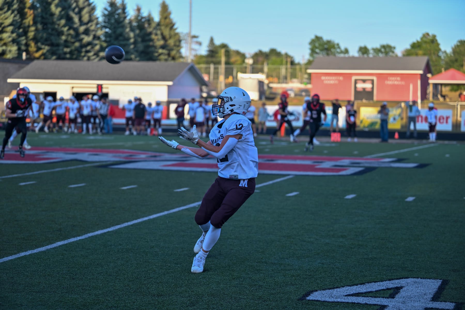 Jett Thonne waits on a Dylan Beal pass with no Marquette defender in the frame. Thonne caught two passes on the night, and both went for touchdowns.